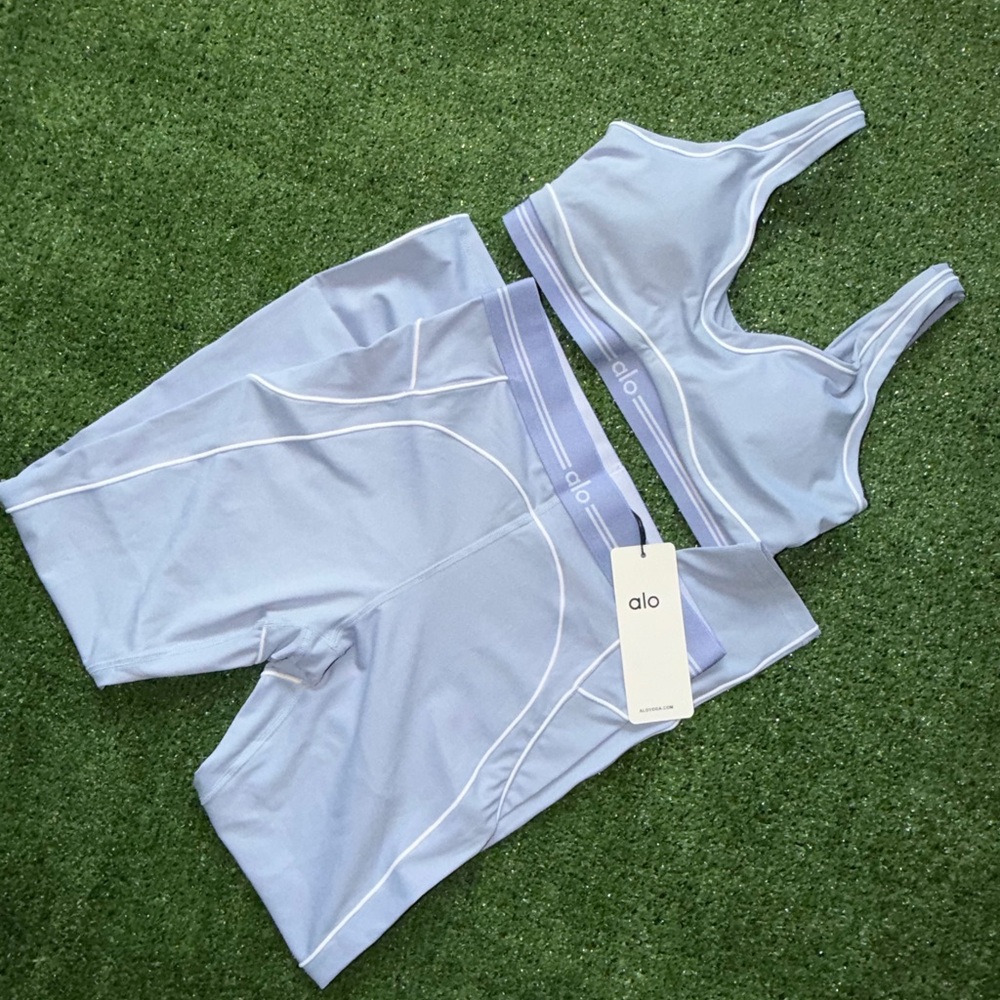 ALO Yoga Lavender Sports Bra & Bike Shorts Set